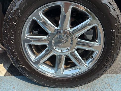 Used 2013 GMC Yukon Denali AWD/4WD image 36