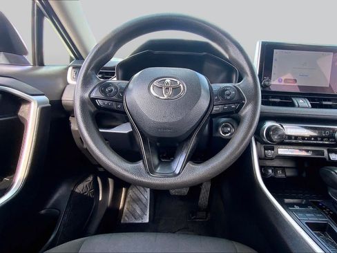 Used 2024 Toyota RAV4 XLE FWD image 6