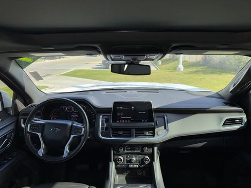 Used 2021 Chevrolet Tahoe Z71 w/ Rear Media and Nav Package image 16