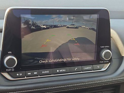 Used 2026 Nissan Rogue SV FWD image 14