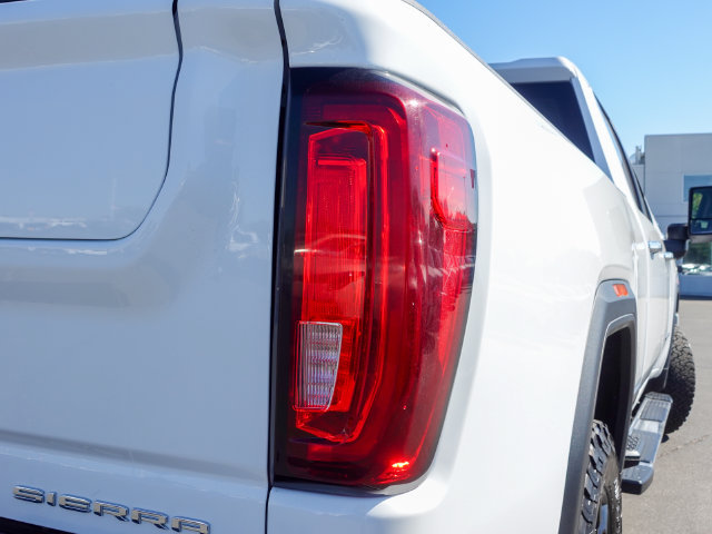 Used 2023 GMC Sierra 3500 Denali AWD/4WD image 9