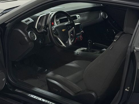 Used 2014 Chevrolet Camaro SS w/ RS Package RWD image 8