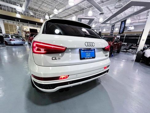 Used 2017 Audi Q3 2.0T Prestige w/ Prestige Package AWD/4WD image 7