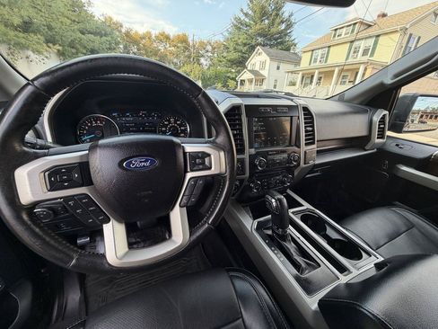 Used 2017 Ford F150 Lariat w/ Equipment Group 501A Mid AWD/4WD image 22