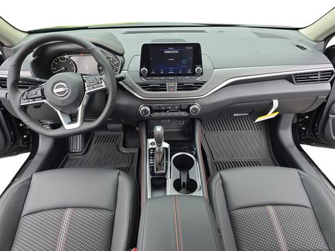 New 2025 Nissan Altima 2.5 SR image 9