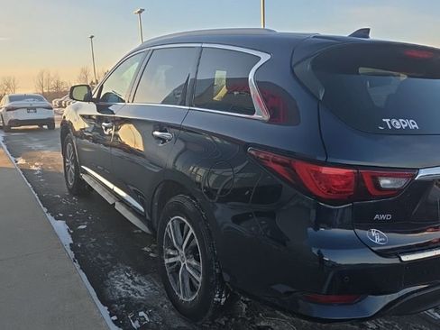 Used 2020 INFINITI QX60 Luxe w/ Essential Package image 4