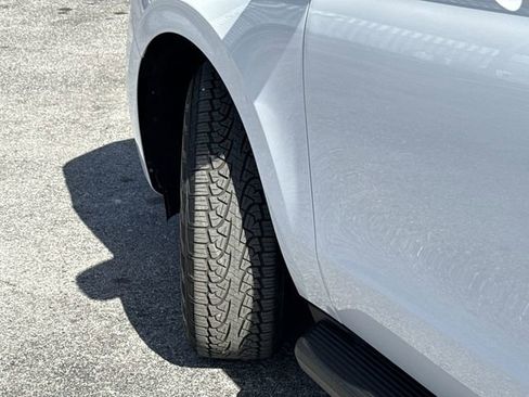 Used 2025 Ford Expedition Active image 48