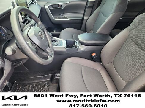 Used 2025 Toyota RAV4 LE AWD/4WD image 12