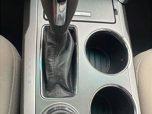 Used 2014 Ford Explorer XLT image 21