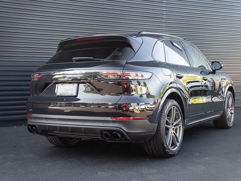 Used 2021 Porsche Cayenne E-Hybrid AWD/4WD image 28
