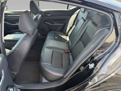 Used 2024 Nissan Altima 2.5 SR FWD image 22