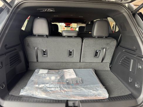 New 2026 GMC Acadia AT4 AWD/4WD image 8