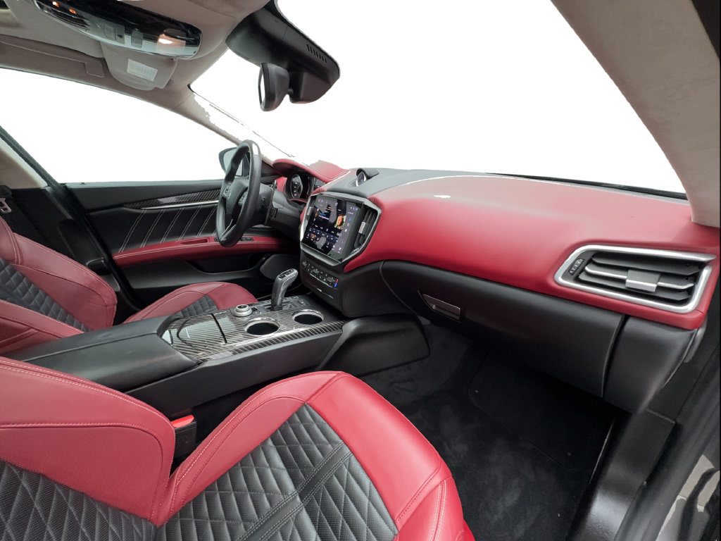 Used 2023 Maserati Ghibli Modena RWD image 37