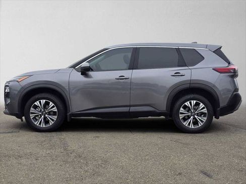 Used 2022 Nissan Rogue SV FWD image 6