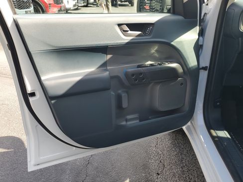 New 2025 Ford Maverick Lobo image 16