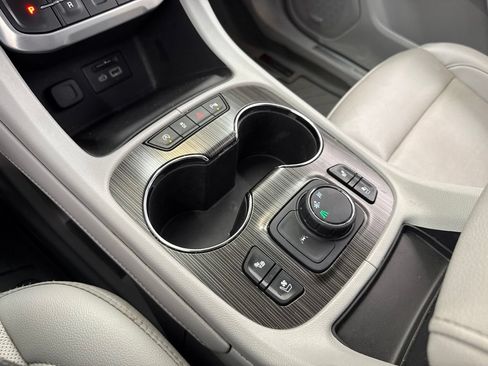 Used 2021 GMC Acadia SLT w/ Preferred Package FWD image 30