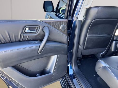 Used 2024 Nissan Armada Platinum w/ Captain's Chairs Package RWD image 33