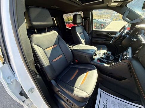 Used 2024 GMC Sierra 1500 AT4 w/ Technology Package image 29