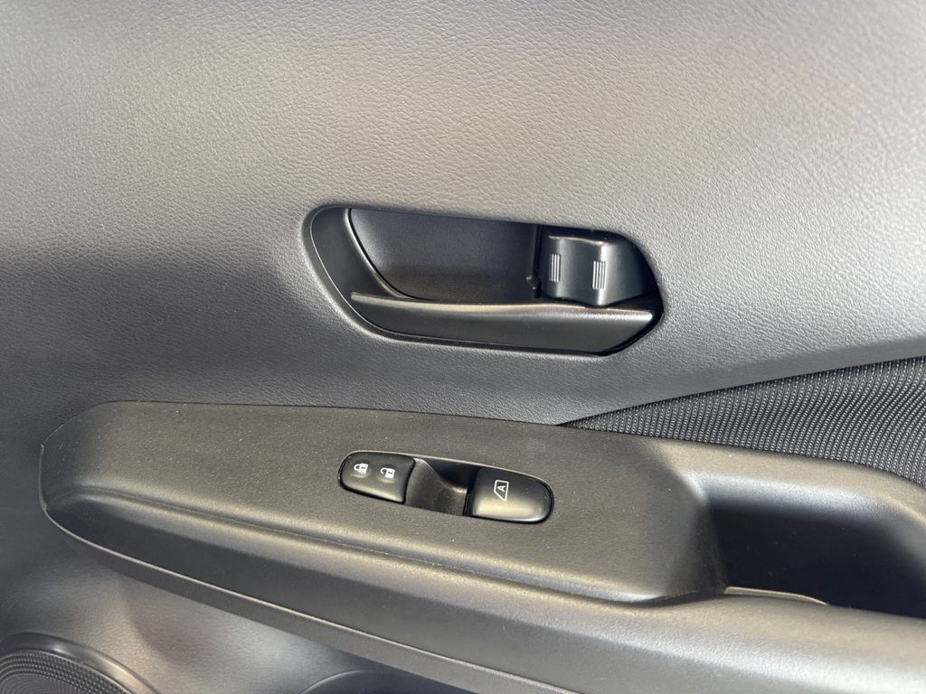 Used 2025 Nissan Kicks Play S FWD image 15