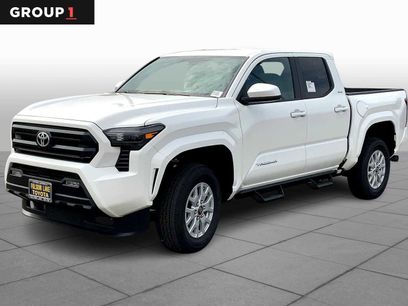 New 2025 Toyota Tacoma SR5