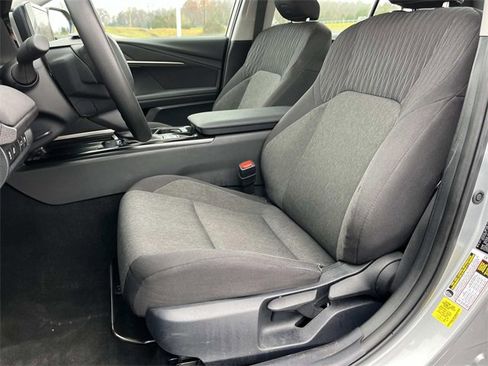 Used 2025 Toyota Camry LE image 27