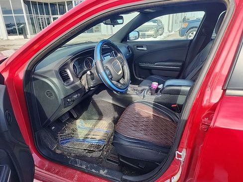 Used 2015 Dodge Charger SE w/ Popular Equipment Group image 9