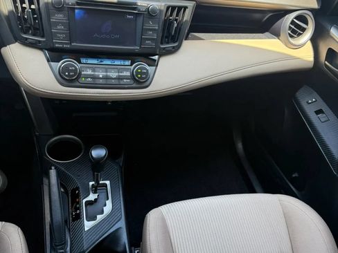 Used 2013 Toyota RAV4 XLE FWD image 9