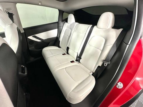 Used 2022 Tesla Model Y Performance AWD/4WD image 29