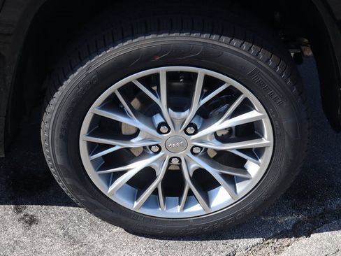 New 2025 Jeep Grand Cherokee Summit image 27