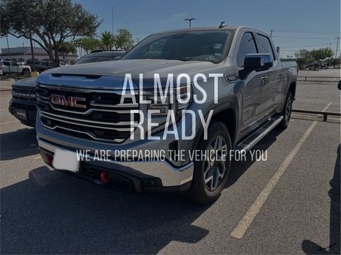 Used 2026 GMC Sierra 1500 SLT RWD image 2