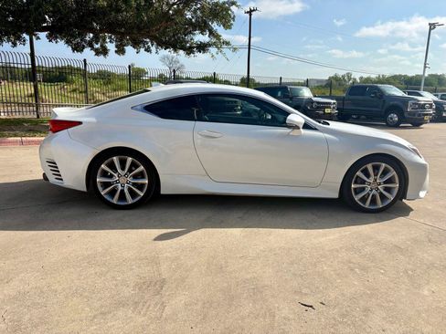 Used 2016 Lexus RC 200t w/ Premium Package RWD image 2
