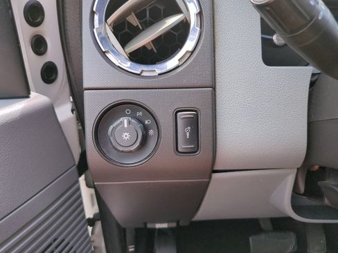 Used 2011 Ford F350 XLT w/ XLT Interior Pkg AWD/4WD image 25