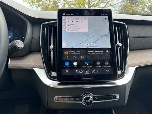 Used 2025 Volvo XC90 T8 Plus w/ Protection Package Premier image 15