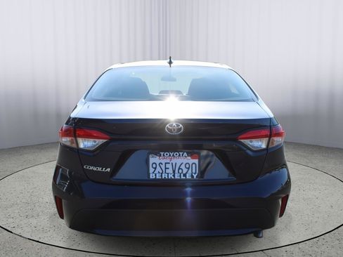 Used 2021 Toyota Corolla LE image 7