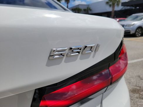 Used 2022 BMW 530i w/ Convenience Package RWD image 7
