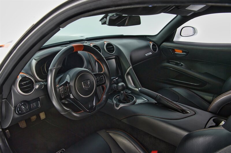 Used 2014 SRT Viper SRT-10 RWD image 20