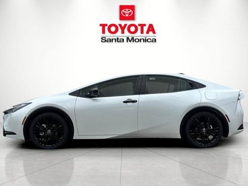 New 2026 Toyota Prius Plug-In Hybrid image 8