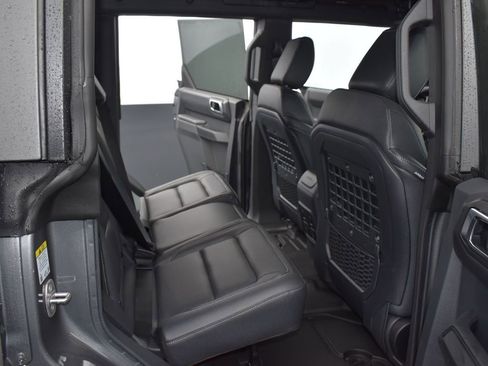 New 2025 Ford Bronco Badlands image 15
