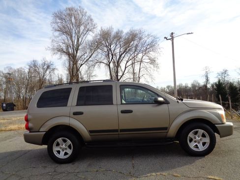 Used 2006 Dodge Durango SLT image 4