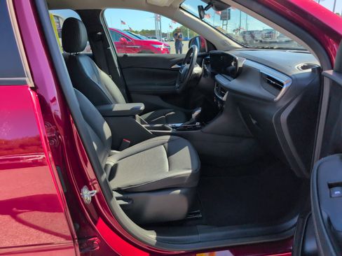 Used 2024 Buick Encore GX Sport Touring image 29