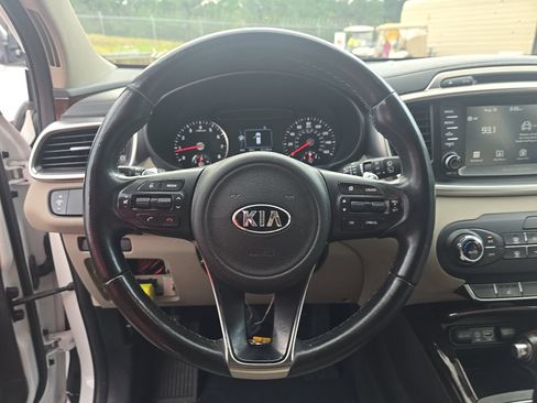 Used 2017 Kia Sorento EX FWD image 7