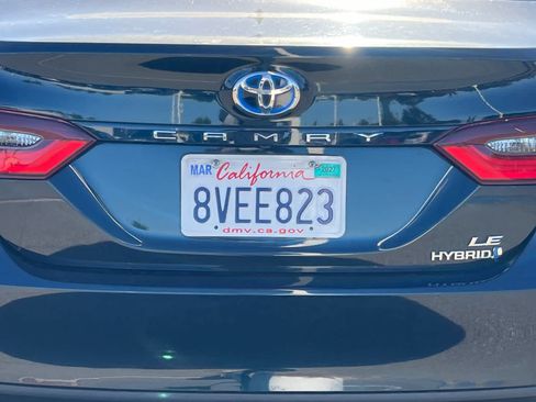 Used 2021 Toyota Camry LE FWD image 19