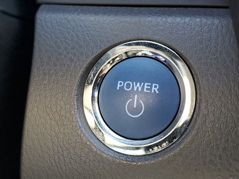 Certified 2022 Toyota Camry SE image 29