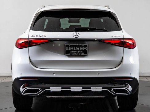 Certified 2025 Mercedes-Benz GLC 300 4MATIC image 7