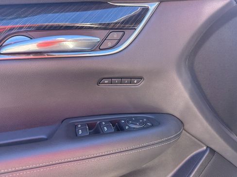 Used 2021 Cadillac XT6 Premium Luxury image 13