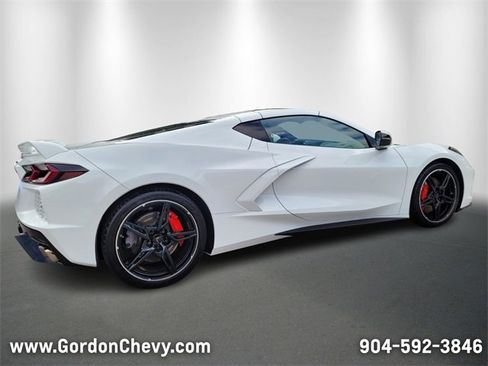 Used 2022 Chevrolet Corvette Stingray Premium Cpe w/ Z51 Performance Package image 6