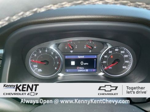 Certified 2023 GMC Acadia SLT w/ Preferred Package image 29