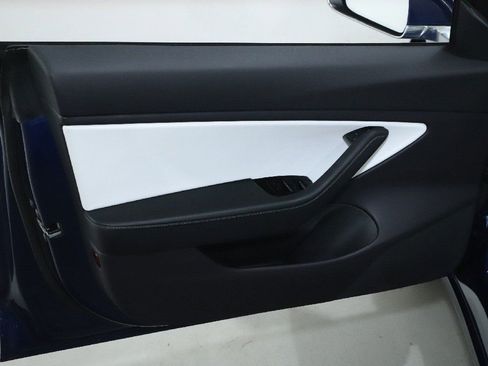 Used 2019 Tesla Model 3 Long Range image 16