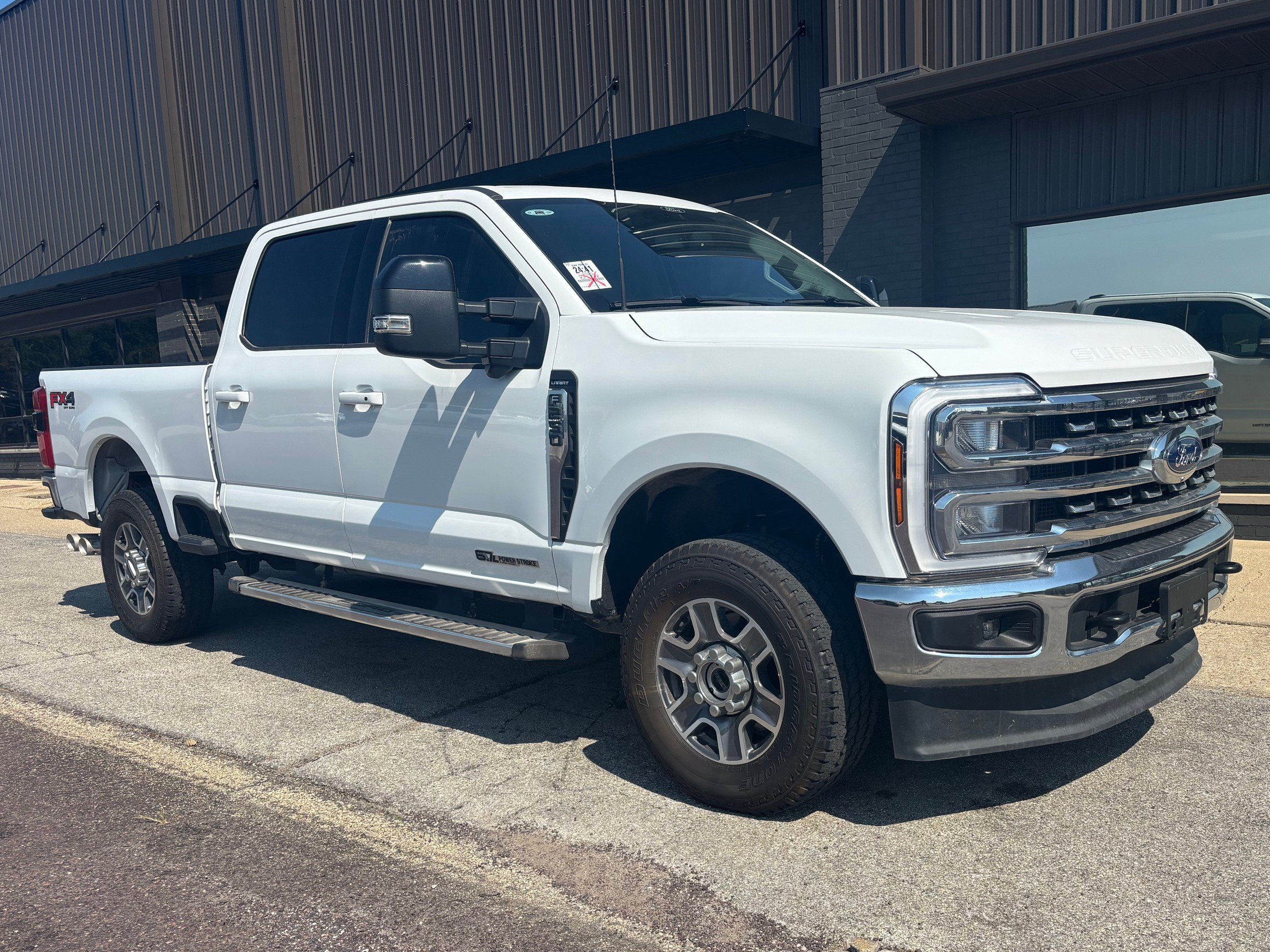Used 2025 Ford F250 Lariat w/ FX4 Off-Road Package AWD/4WD image 3