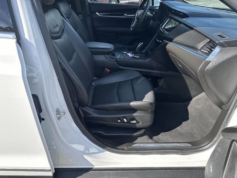 Used 2025 Cadillac XT5 Premium Luxury image 21